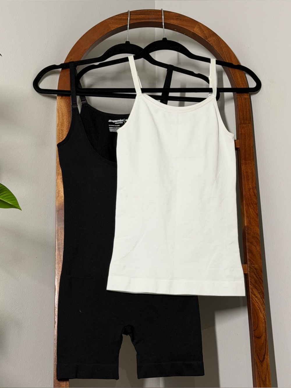 Shapermint MEDIUM White Black Lot of 2 Bodysuit and Tank Top
